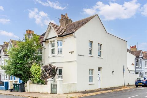 3 bedroom end of terrace house for sale, Rutland Road, Hove