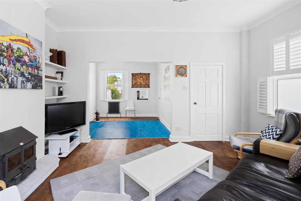 Lounge/Dining Room
