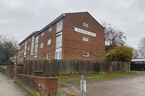 2 bedroom flat to rent, Hazelwood Court, London NW10