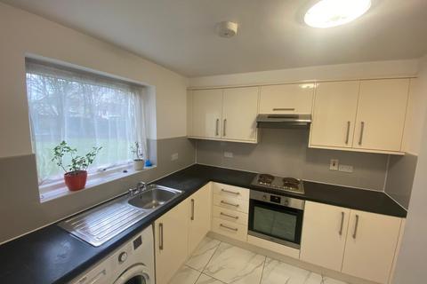 2 bedroom flat to rent, Hazelwood Court, London NW10
