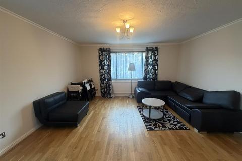 Studio to rent, The Brookdales,, Bridge Lane, London