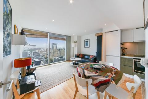 1 bedroom flat to rent, Landmark West Tower, 22 Marsh Wall, Nr Canary Wharf, London, E14