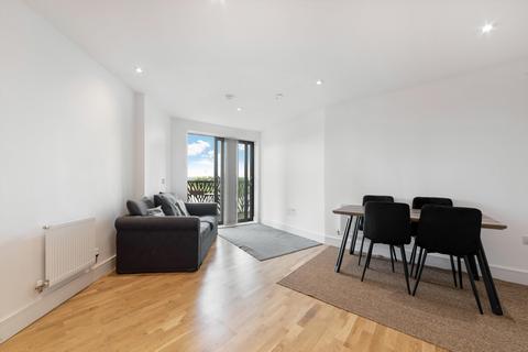 1 bedroom flat to rent, Cityview Point, Leven Road, London, E14