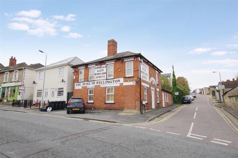 undefined, Savernake Street, Swindon SN1