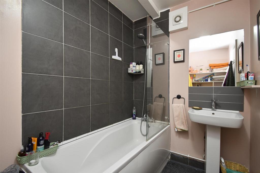 Rear first floor flat
