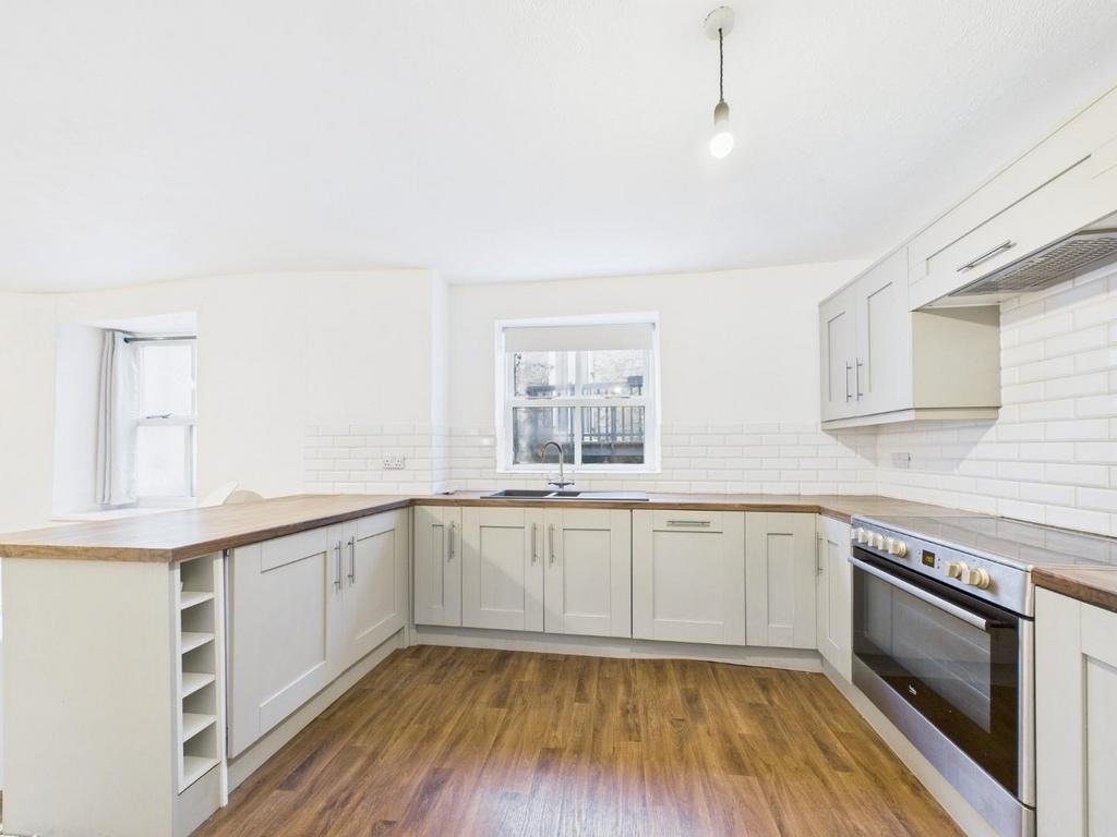 Dining kitchen