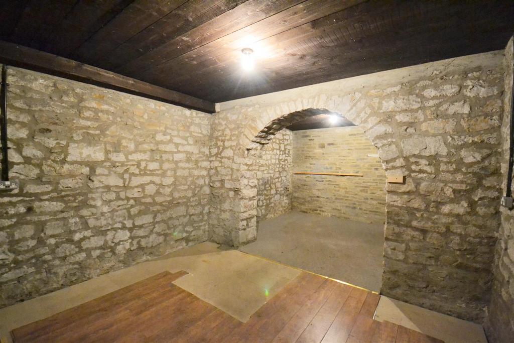 6 West View Cellar 1.jpg