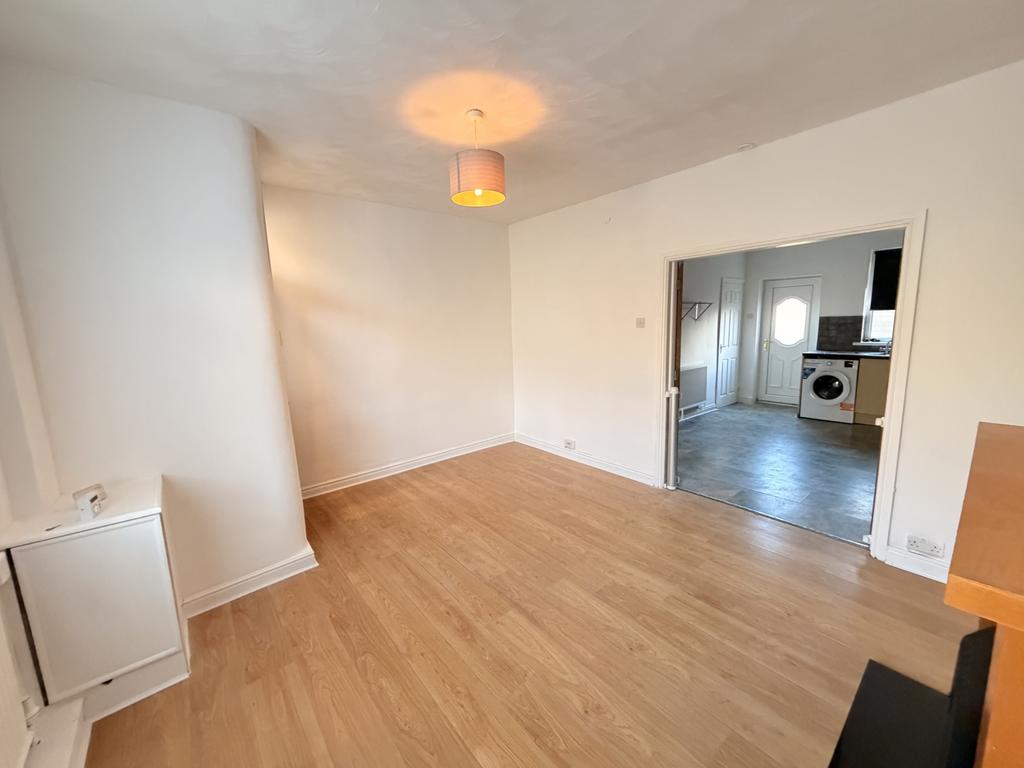 Front room2