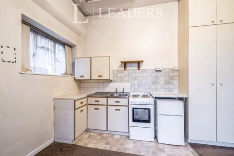 undefined, De Parys Avenue, Bedford, Bedfordshire, MK40