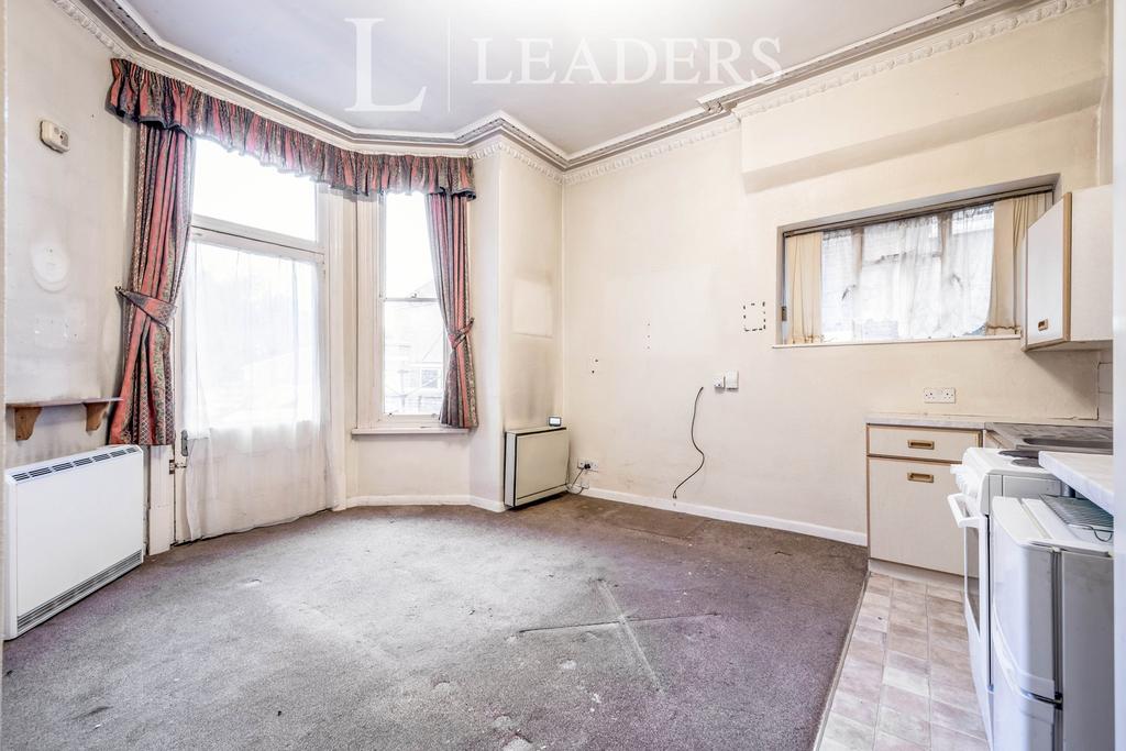 51 E De Parys Ave (7)