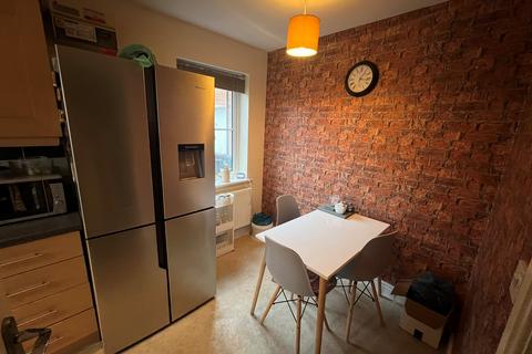 3 bedroom terraced house to rent, Florin Drive, PE21