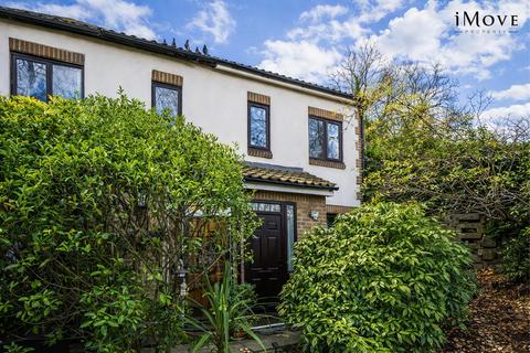 2 bedroom terraced house for sale, Lansdowne Wood Close, London SE27