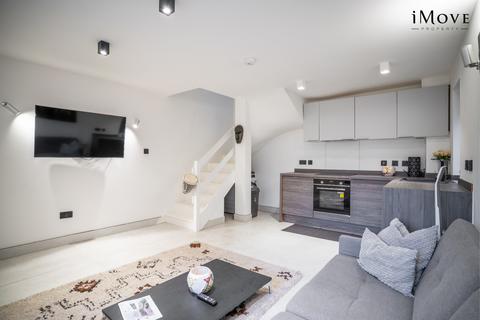 2 bedroom terraced house for sale, Lansdowne Wood Close, London SE27