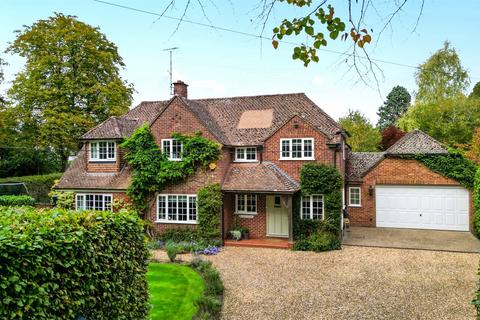 undefined, Brackley Avenue, Hook RG27