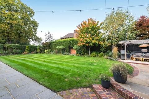 undefined, Brackley Avenue, Hook RG27