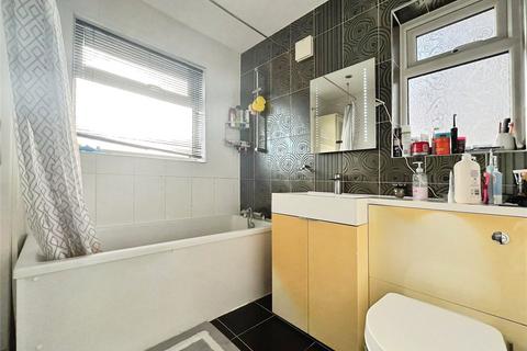 3 bedroom semi-detached house to rent, Ellerdine Road, Whitton Borders, Middlesex, TW3