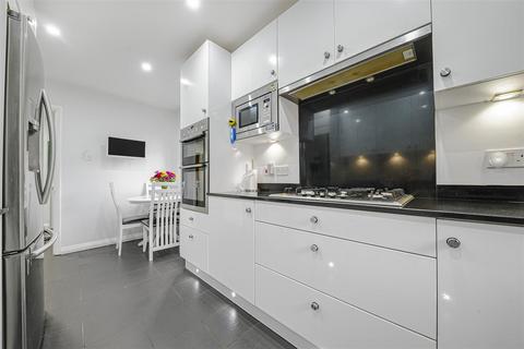 4 bedroom semi-detached house for sale, Glassmill Lane, Bromley