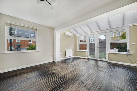 4 bedroom semi-detached house for sale, Lorimer Row, Bromley