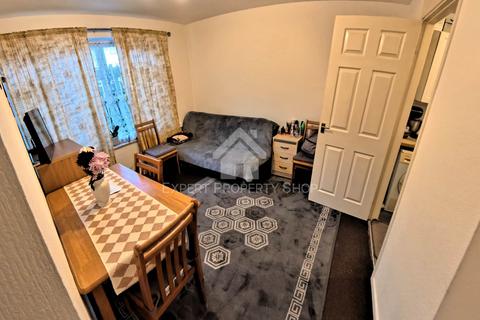 1 bedroom flat for sale, Lanchester Gardens, Worksop