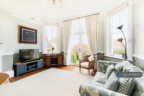 1 bedroom flat to rent, Holioake Drive, Warwick, CV34