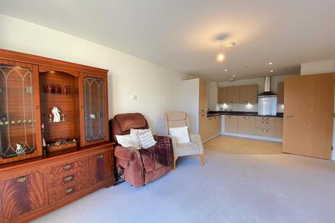 2 bedroom flat for sale, Buxton Drive
