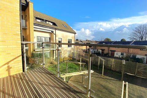 2 bedroom flat for sale, Buxton Drive