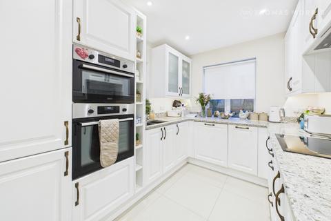 3 bedroom semi-detached house for sale, Ferrars Avenue, St. Neots PE19
