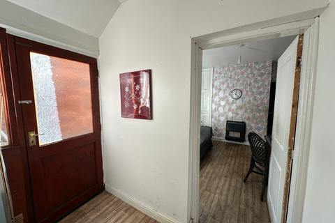 4 bedroom end of terrace house for sale, Wharfedale Street, Wednesbury WS10