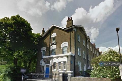 2 bedroom semi-detached house to rent, Petherton Road, London, N5