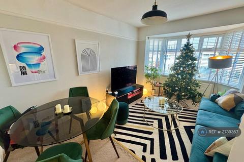 2 bedroom flat to rent, Herberton Road, Southbourne, BH6