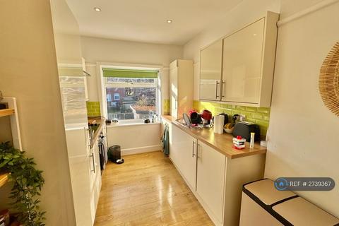 2 bedroom flat to rent, Herberton Road, Southbourne, BH6