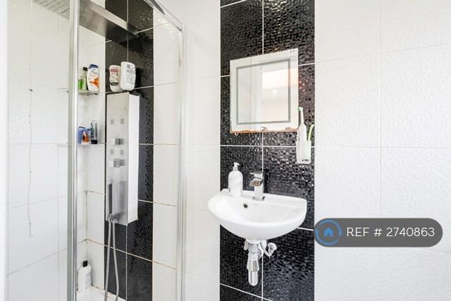 Ensuite Bathroom