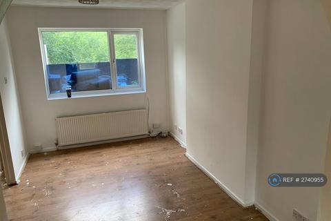 2 bedroom terraced house to rent, Oakworth Street, Manchester, M9