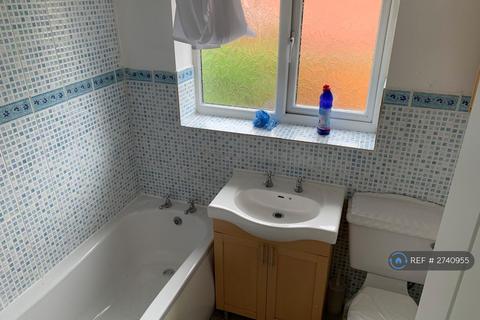 2 bedroom terraced house to rent, Oakworth Street, Manchester, M9