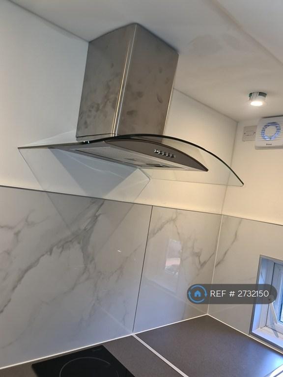 Room 9 Kitchen