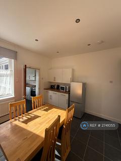 2 bedroom terraced house to rent, Cornwallis Street, Stoke-On-Trent, ST4