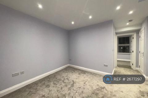 2 bedroom flat to rent, London, London, E11