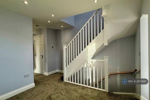 2 bedroom flat to rent, London, London, E11