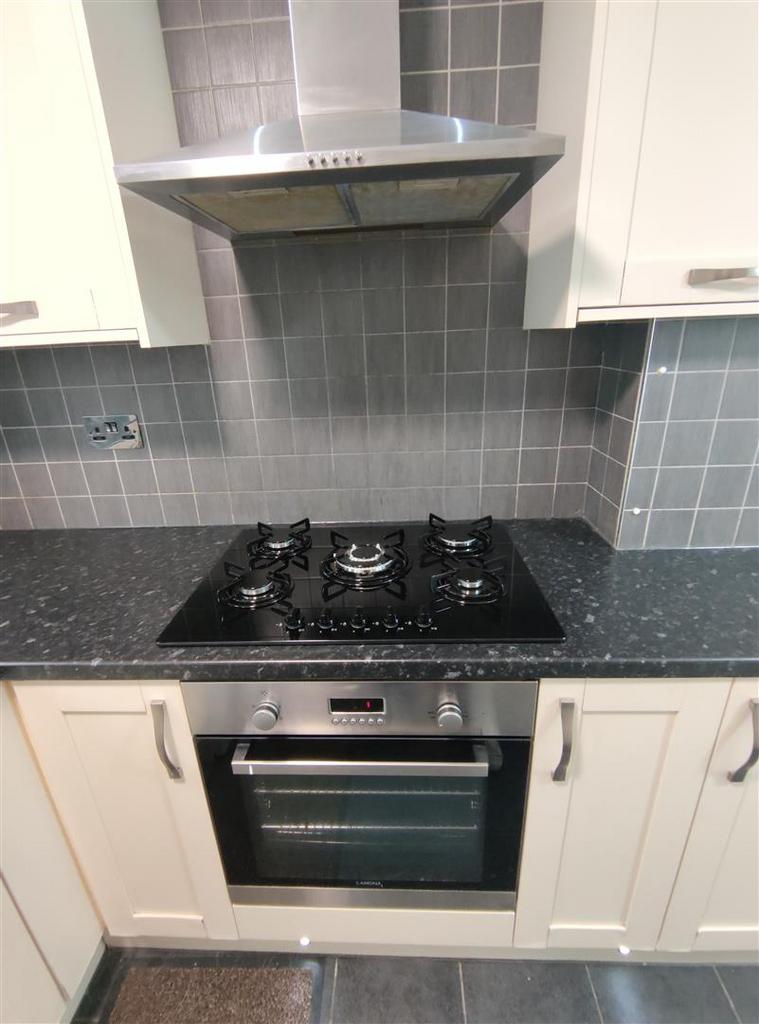 210 SHP. Kitchen 4.jpg