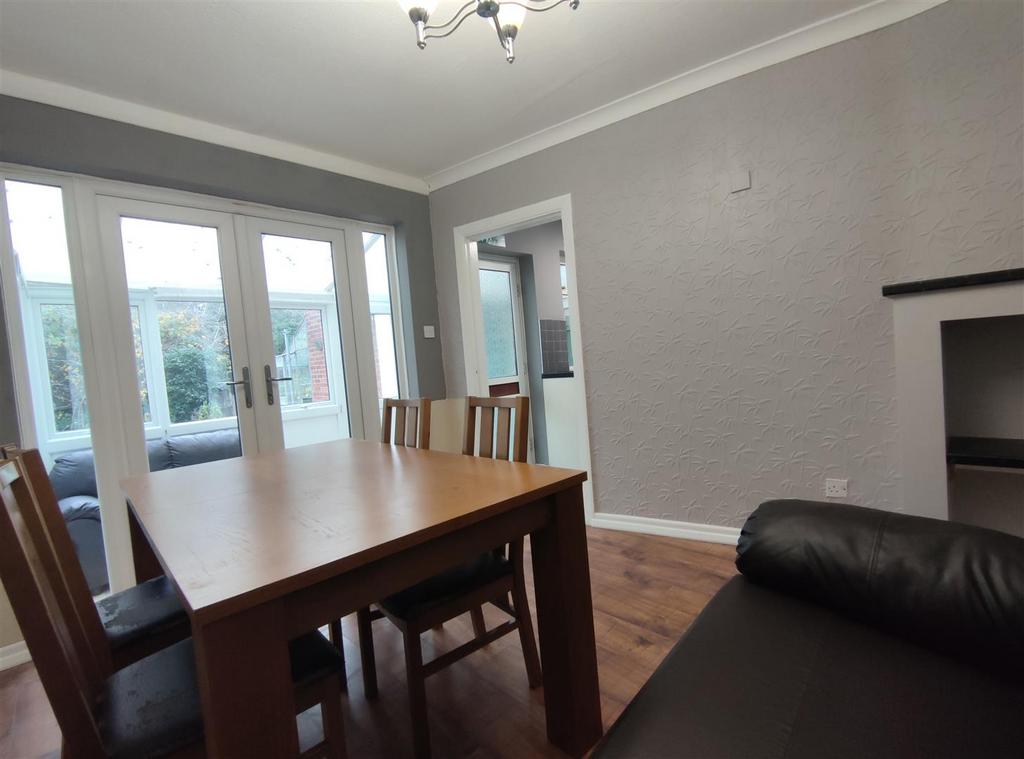 210 SHP. Living Area.jpg