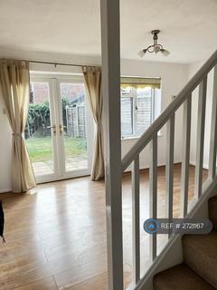 2 bedroom semi-detached house to rent, Beech Grove, Stamford, PE9