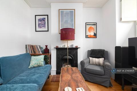 3 bedroom terraced house to rent, Andover Road, Twickenham, TW2