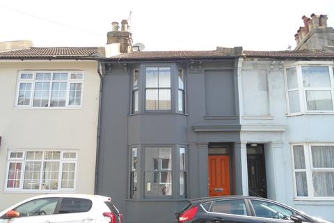 5 bedroom terraced house to rent, Park Crescent Road, Brighton, BN2 3HS