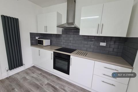 2 bedroom flat to rent - Eversley Road, Sketty, Swansea, SA2