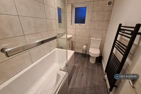 2 bedroom flat to rent, Eversley Road, Sketty, Swansea, SA2