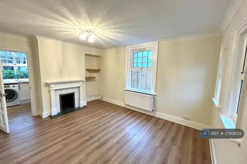 3 bedroom detached house to rent, Deans Lane, Walton On The Hill, Tadworth, KT20