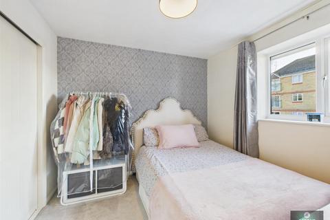 undefined, Lyon Close, Maidenbower RH10