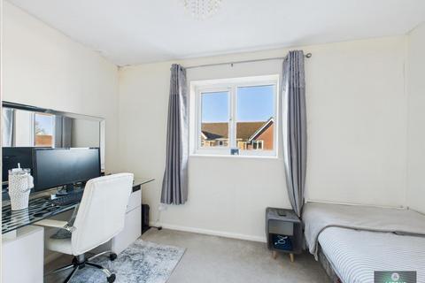 undefined, Lyon Close, Maidenbower RH10