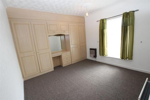 2 bedroom terraced house to rent, Highfield Road, Bolton BL1