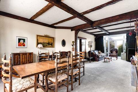 3 bedroom semi-detached house for sale, Chinbrook Road, London, SE12